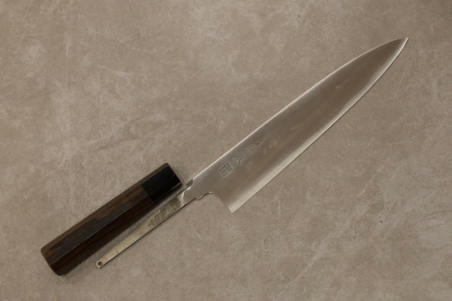 佑成積層ZDP189粉末鋼牛刀240mm/佑成积层ZDP189粉末钢牛刀240mm/SUKENARI Japanese chef knife Gyuto ZDP-189 24cm/ 9.45inch