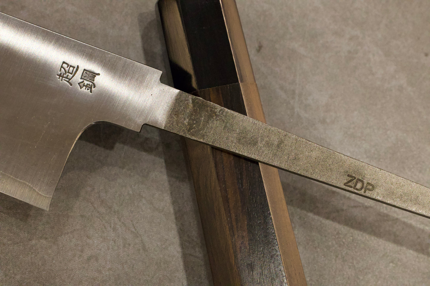 佑成積層ZDP189粉末鋼牛刀240mm/佑成积层ZDP189粉末钢牛刀240mm/SUKENARI Japanese chef knife Gyuto ZDP-189 24cm/ 9.45inch