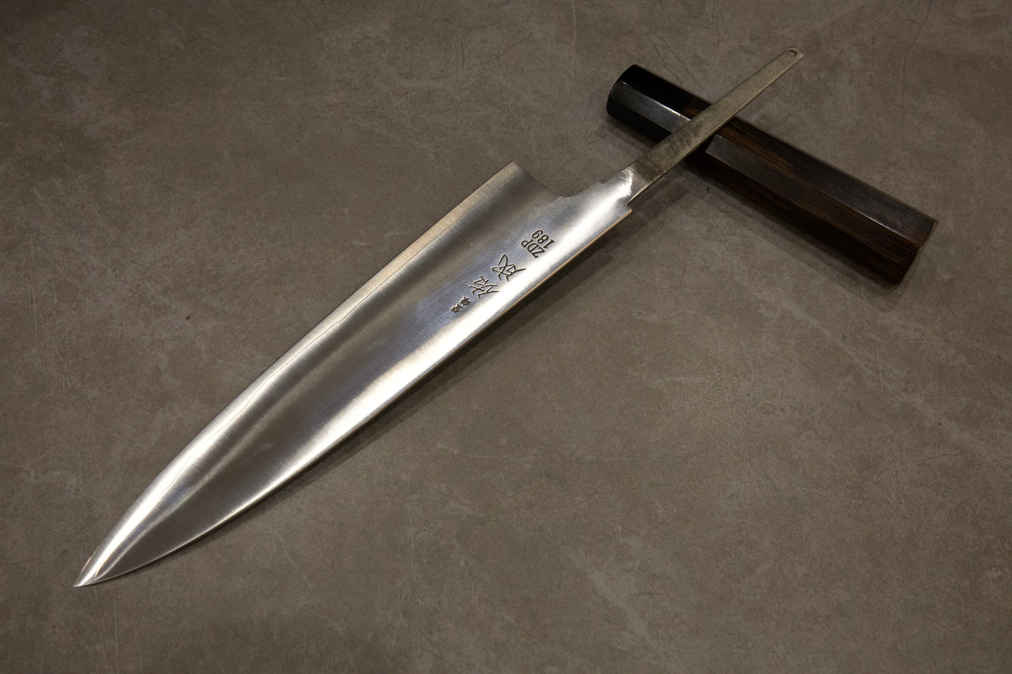 佑成積層ZDP189粉末鋼牛刀240mm/佑成积层ZDP189粉末钢牛刀240mm/SUKENARI Japanese chef knife Gyuto ZDP-189 24cm/ 9.45inch