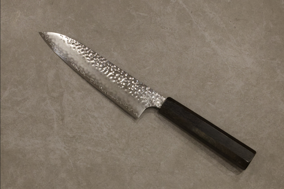 初心VG10三層鋼槌目三徳180mm/初心VG10三层槌目三德180mm/HATSUKOKOROHAMONO Japanese Santoku knife VG10 3-Layer Hammered 180
