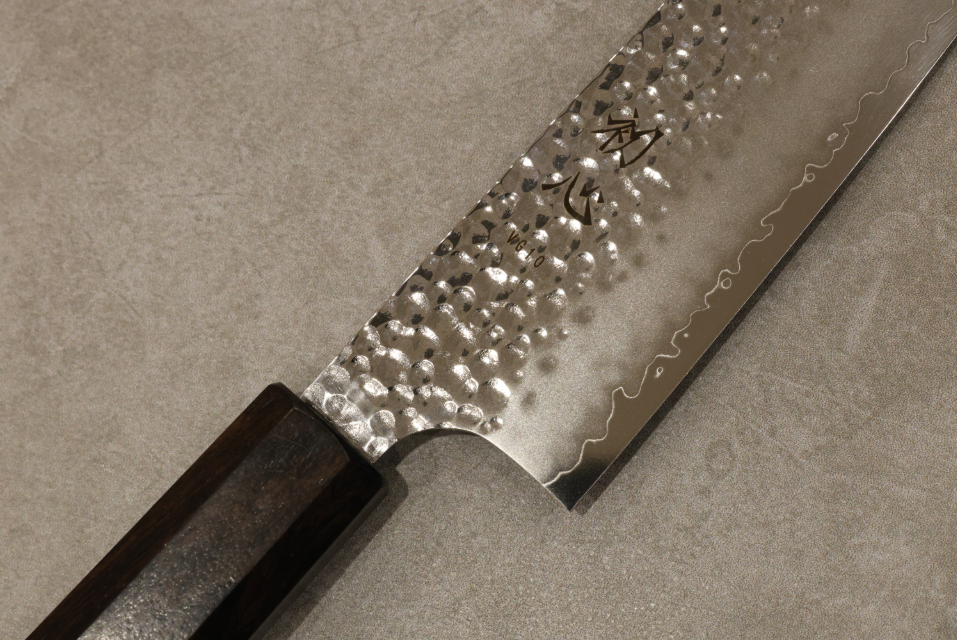 初心VG10三層鋼槌目牛刀210mm/初心VG10三层槌目牛刀210mm/HATSUKOKOROHAMONO Japanese Gyuto knife VG10 3-Layer Hammered 210mm