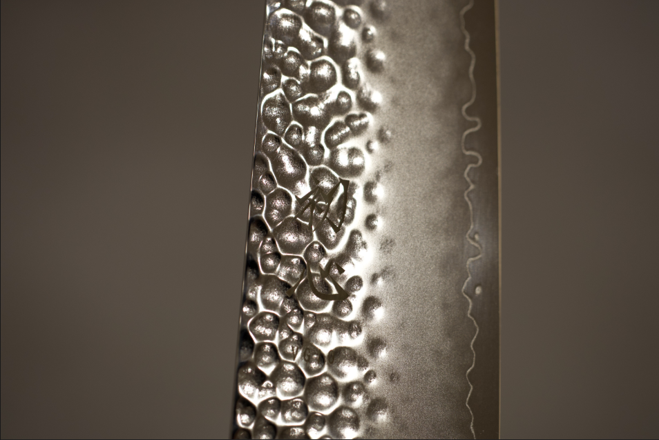 初心VG10三層鋼槌目三徳180mm/初心VG10三层槌目三德180mm/HATSUKOKOROHAMONO Japanese Santoku knife VG10 3-Layer Hammered 180