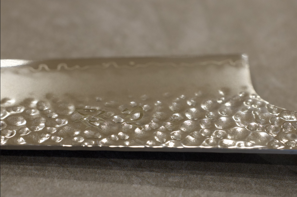 初心VG10三層鋼槌目三徳180mm/初心VG10三层槌目三德180mm/HATSUKOKOROHAMONO Japanese Santoku knife VG10 3-Layer Hammered 180