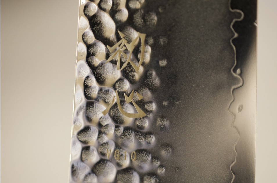 初心VG10三層鋼槌目三徳180mm/初心VG10三层槌目三德180mm/HATSUKOKOROHAMONO Japanese Santoku knife VG10 3-Layer Hammered 180