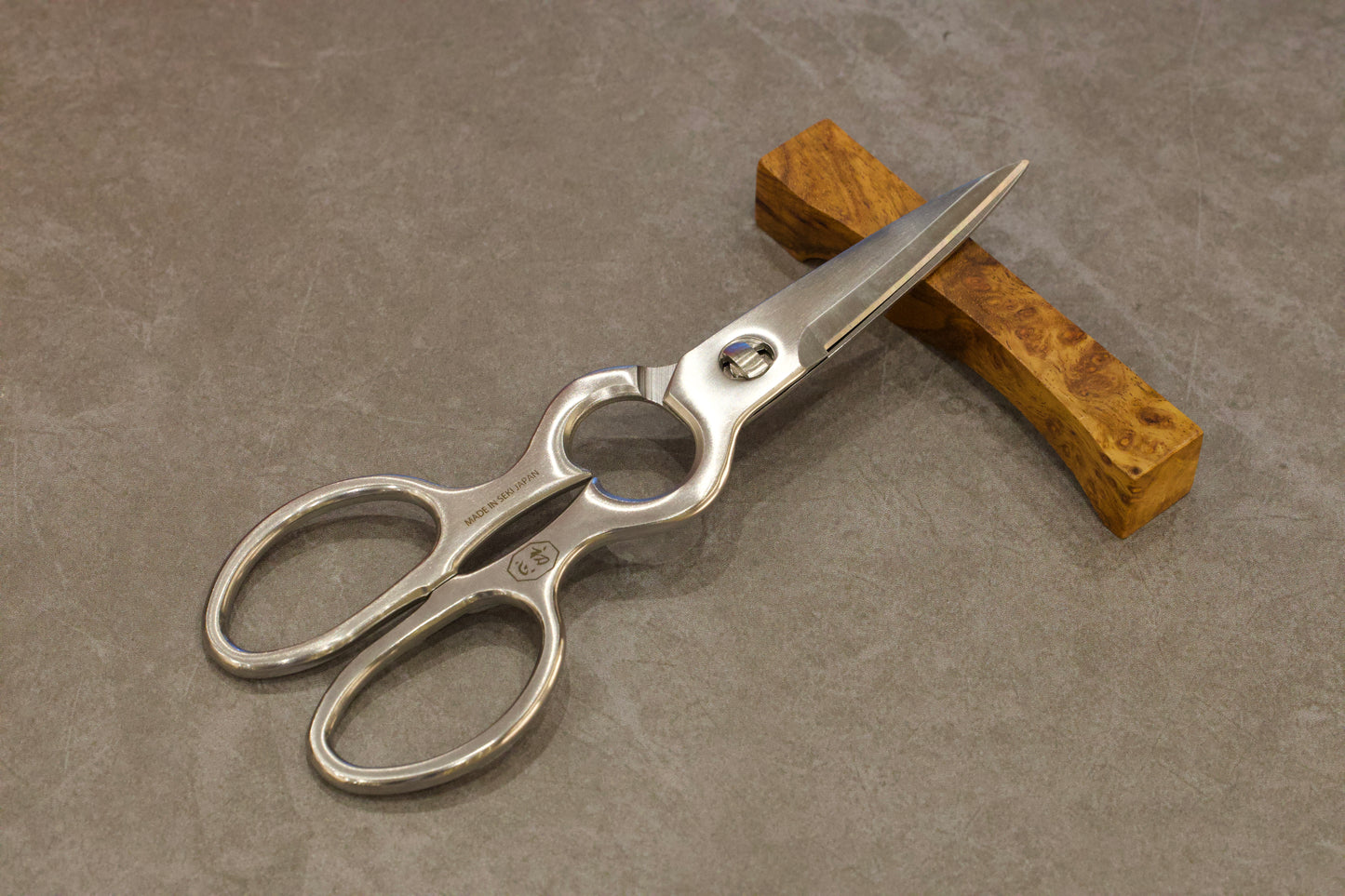 HATSUKOKORO AUS-6 Kitchen Shears scissors ASHK-200 初心丸章AUS6ハサミASHK-200