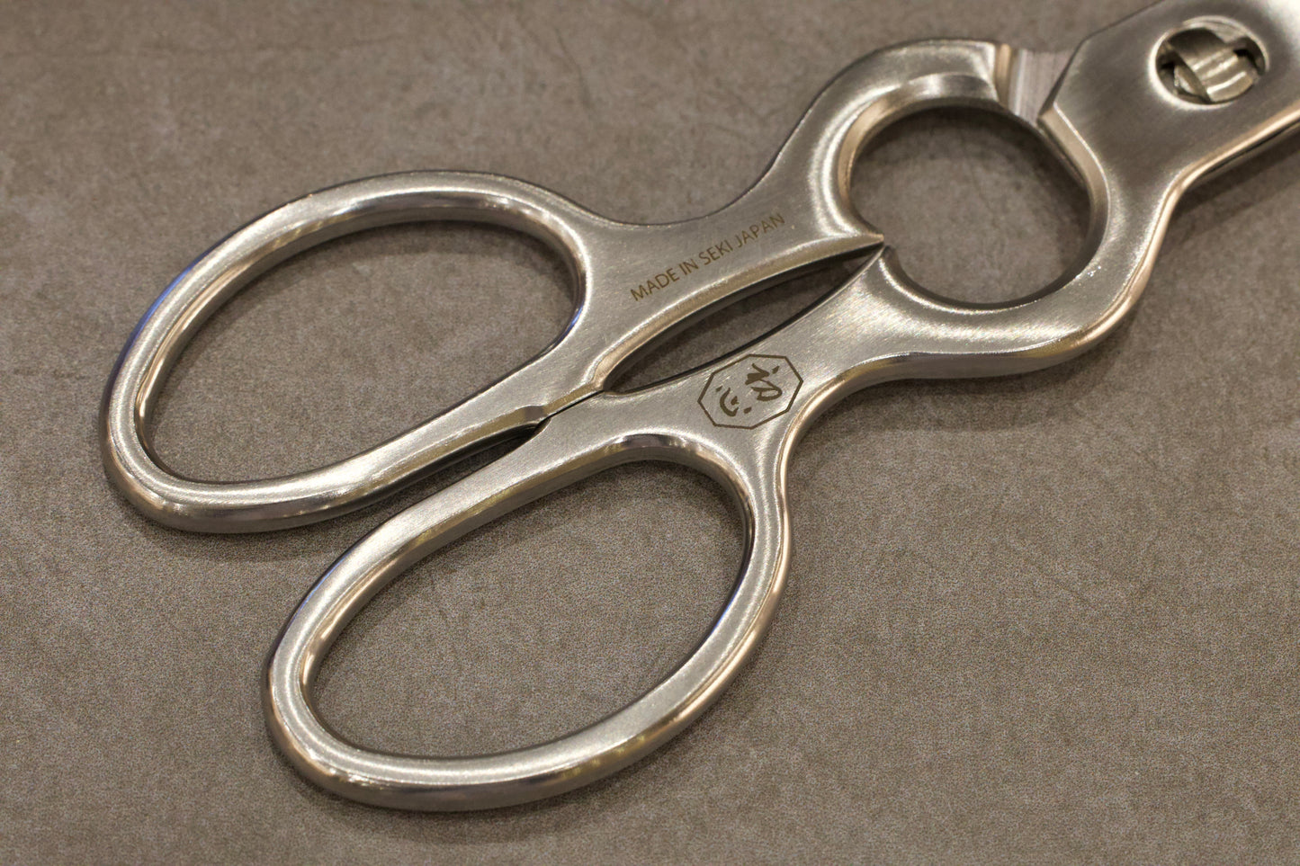 HATSUKOKORO AUS-6 Kitchen Shears scissors ASHK-200 初心丸章AUS6ハサミASHK-200