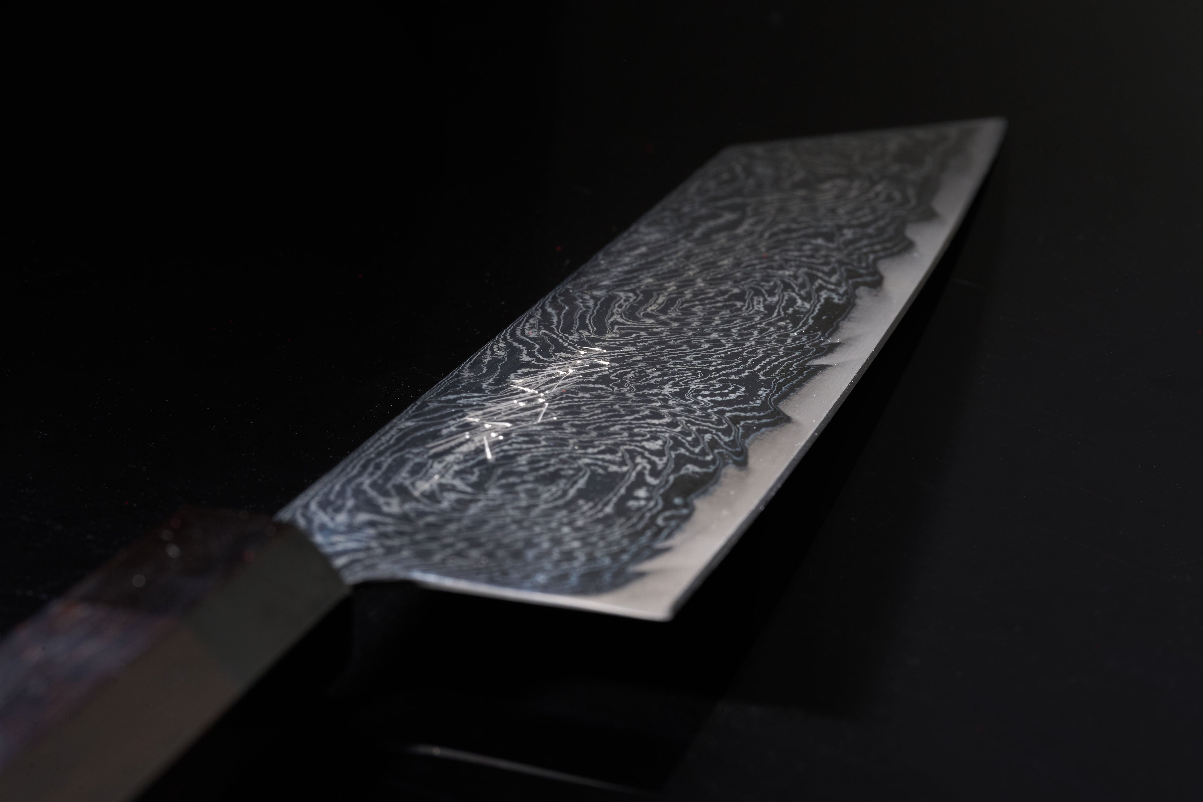 日本主厨刀切付牛刀郷右馬允義弘涡潮系列AUS-10钢24cm – GinkaHamono