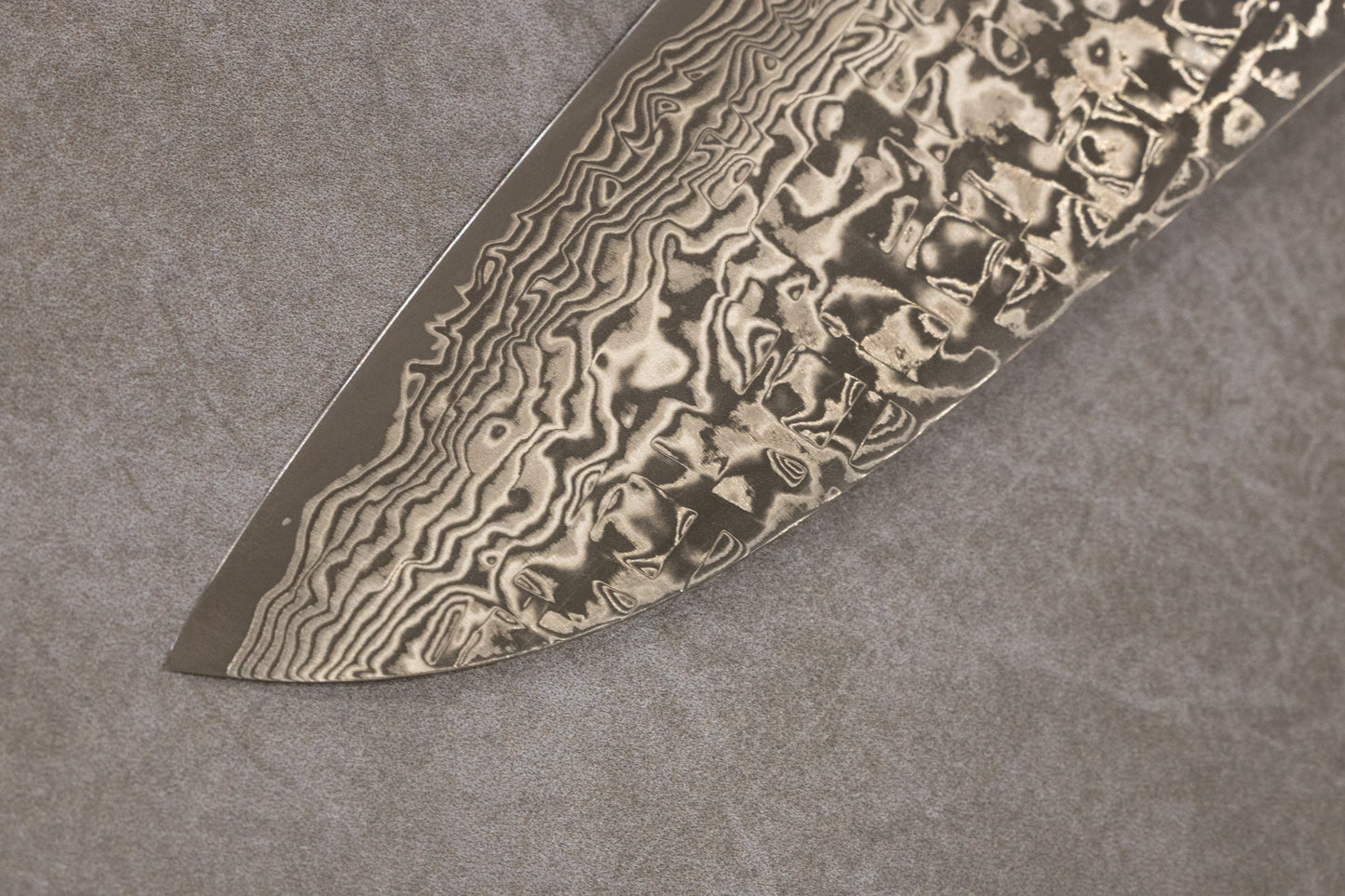 Takeshi Saji R2 Damascus Black Finish Santoku 170mm 佐治武士R2ダマスカス黒仕上げ三徳170mm