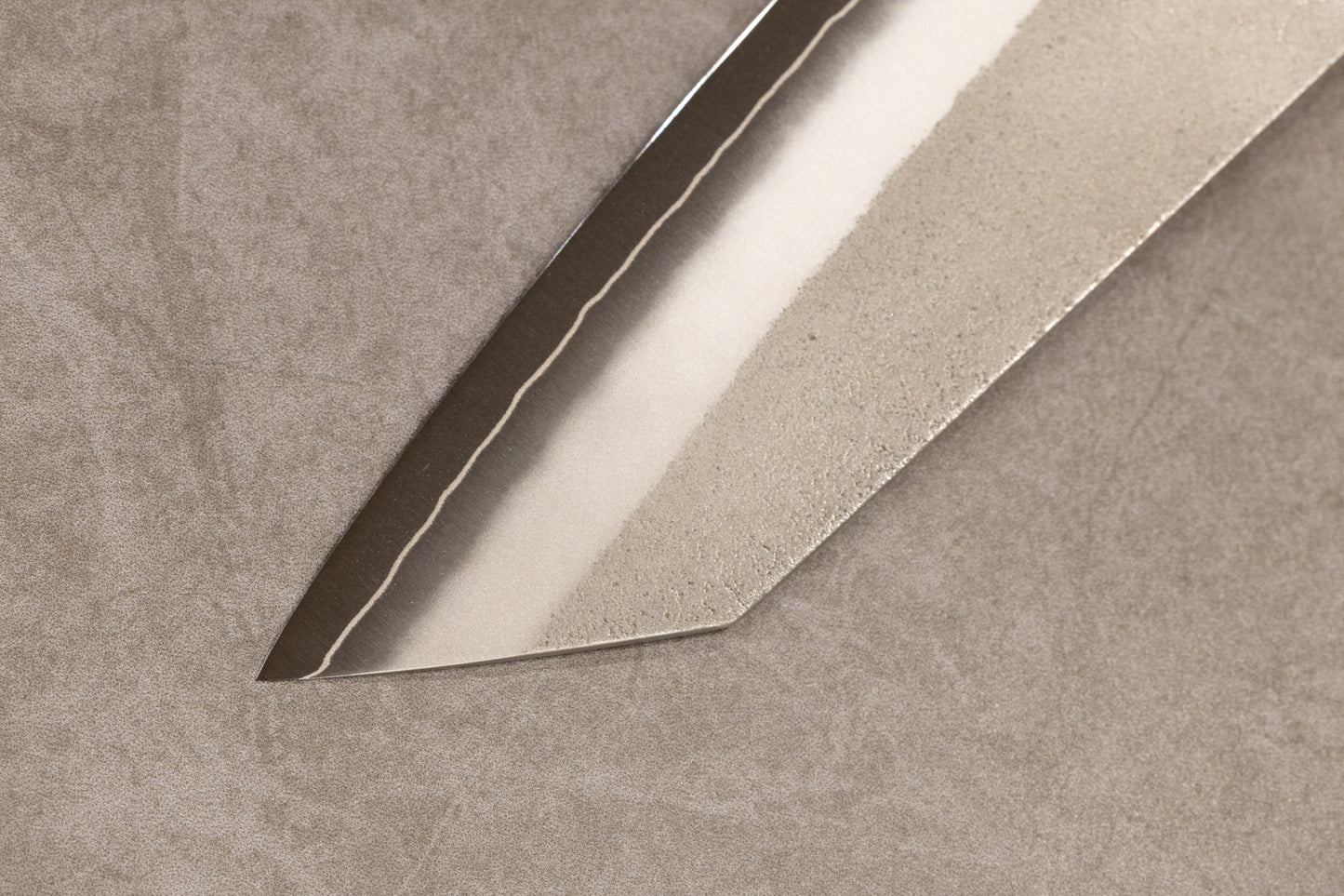 Hatsukokoro Yoshikane Nashiji SKD Bunka 165mm 初心梨地SKD高速鋼文化165mm