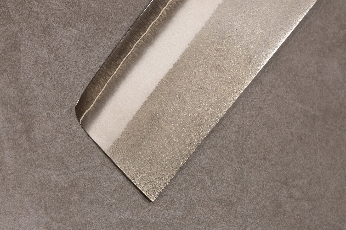 Hatsukokoro Yoshikane Nashiji SKD Nakiri 170mm 初心梨地SKD高速鋼菜切り170mm