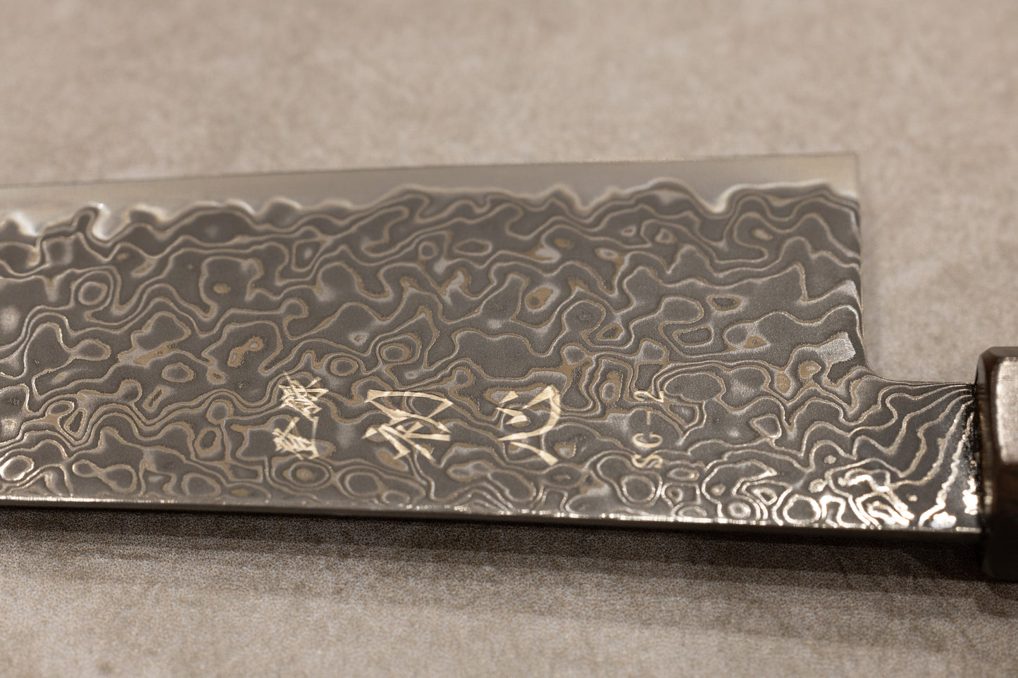 Hatsukokoro Ryuhyo Black Damascus SG2 Gyuto 210mm 初心流氷黒染めSG2ダマスカス牛刀210mm