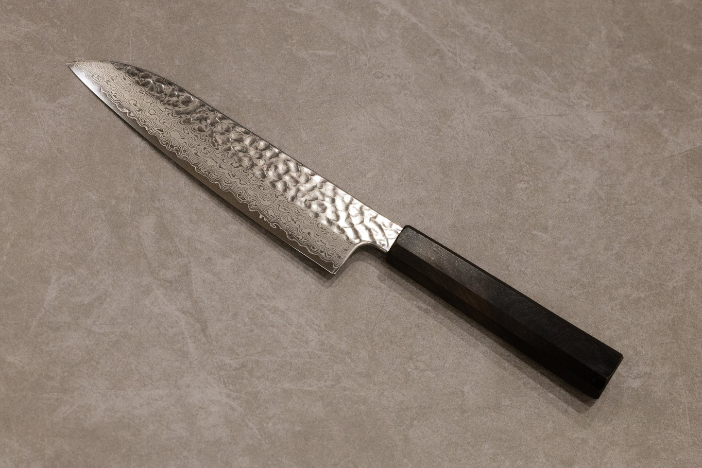 Hatsukokoro Hayabusa VG10 Damascus Santoku 180mm 初心ハヤブサVG10ダマスカス槌目三徳180mm