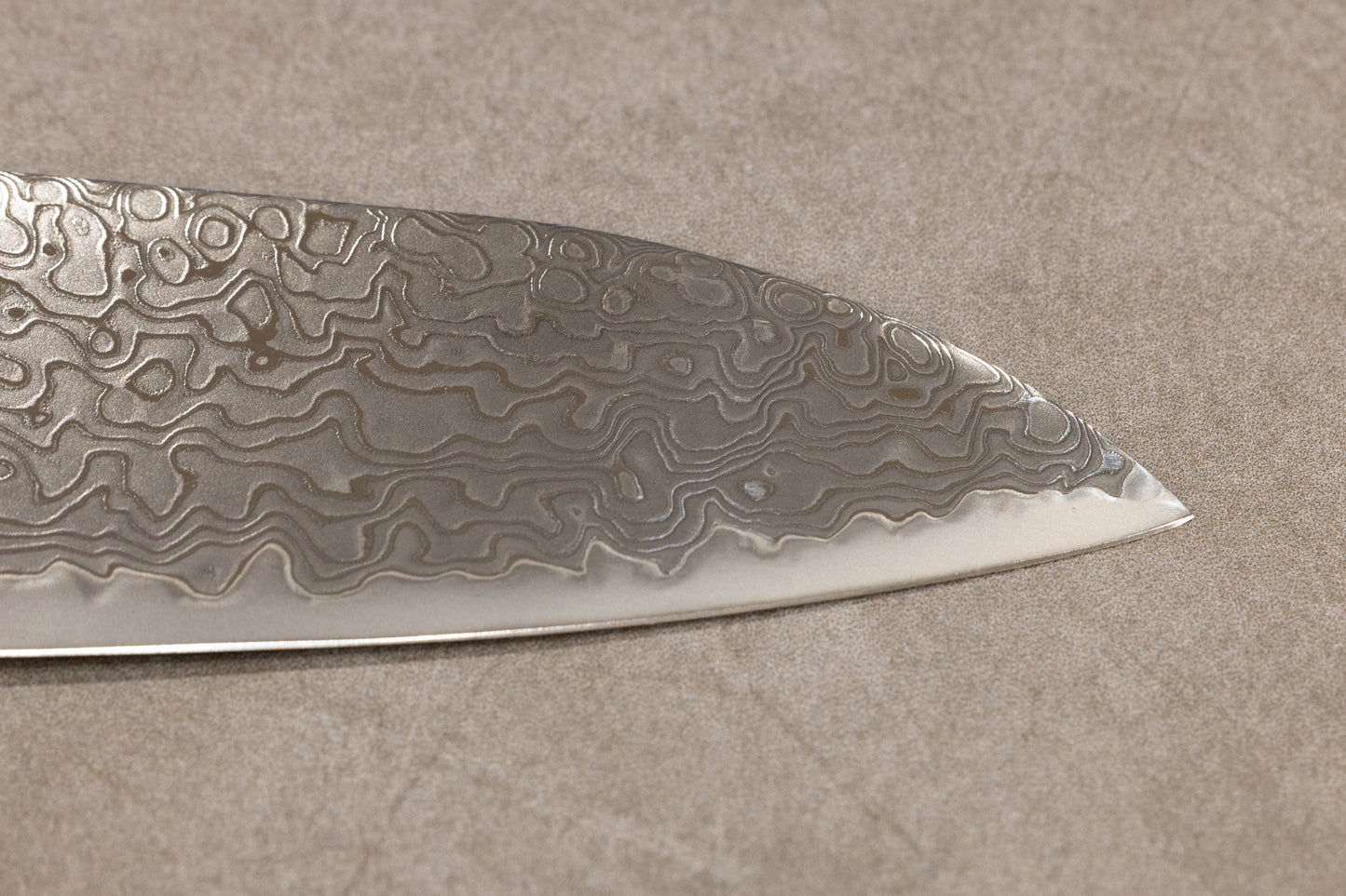 Hatsukokoro Ryuhyo Black Damascus SG2 Gyuto 240mm 初心流氷黒染めSG2ダマスカス牛刀240mm